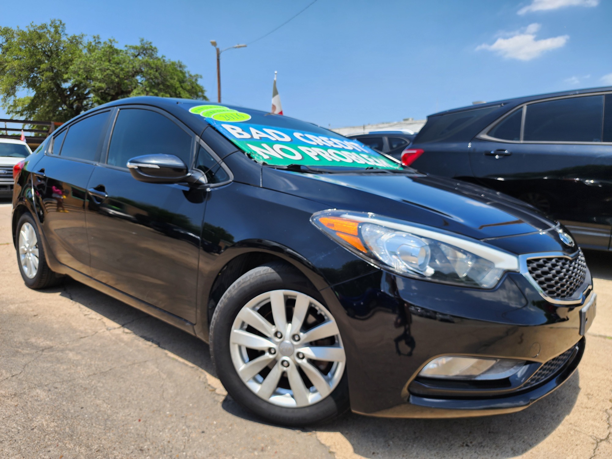 2016 BLACK /GRAY KIA FORTE LX LX (KNAFX4A60G5) , AUTO transmission, located at 2660 S.Garland Avenue, Garland, TX, 75041, (469) 298-3118, 32.885551, -96.655602 - Welcome to DallasAutos4Less, one of the Premier BUY HERE PAY HERE Dealers in the North Dallas Area. We specialize in financing to people with NO CREDIT or BAD CREDIT. We need proof of income, proof of residence, and a ID. Come buy your new car from us today!! This is a Very clean 2016 KIA FORTE L - Photo #0